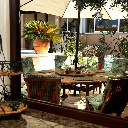 Hermes Lägenhet Trogir