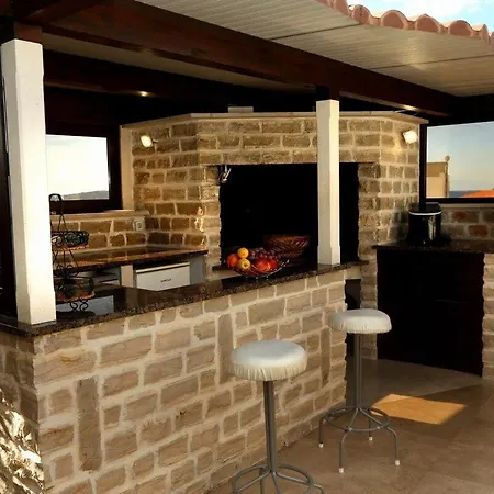 Hermes Lägenhet Trogir